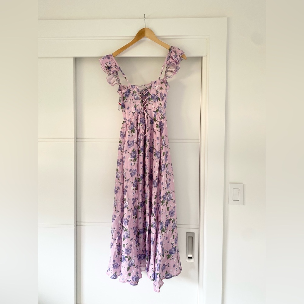 ASTR the Label Wedelia MIDI Dress in Purple Floral - Picture 5 of 8